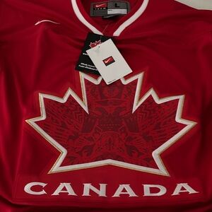 2010 OLYMPIC HOCKEY SWEATER: